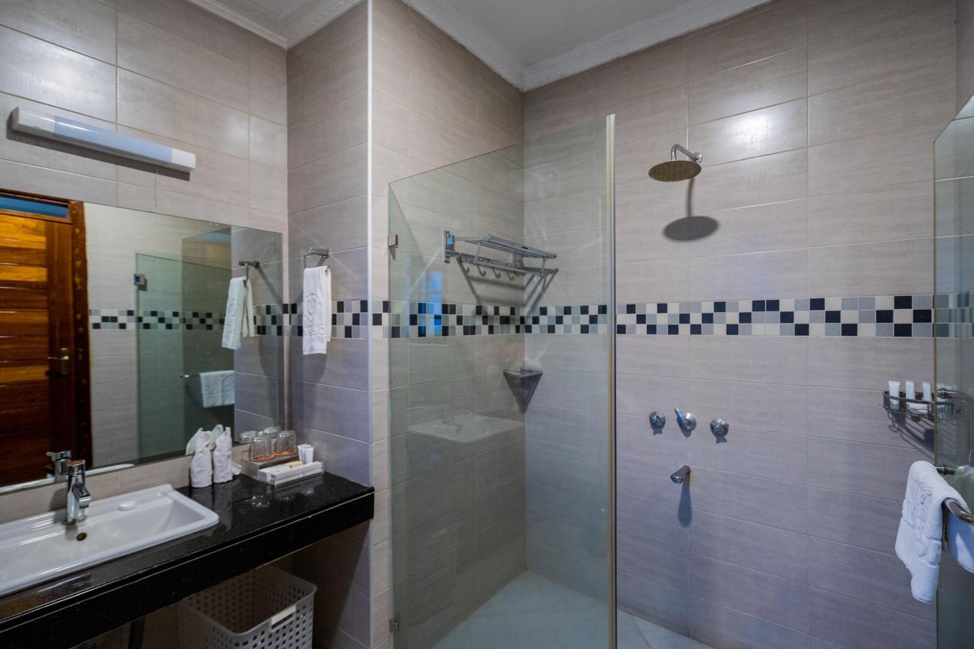 Ciala Resort Hotels In Кисуму Екстериор снимка