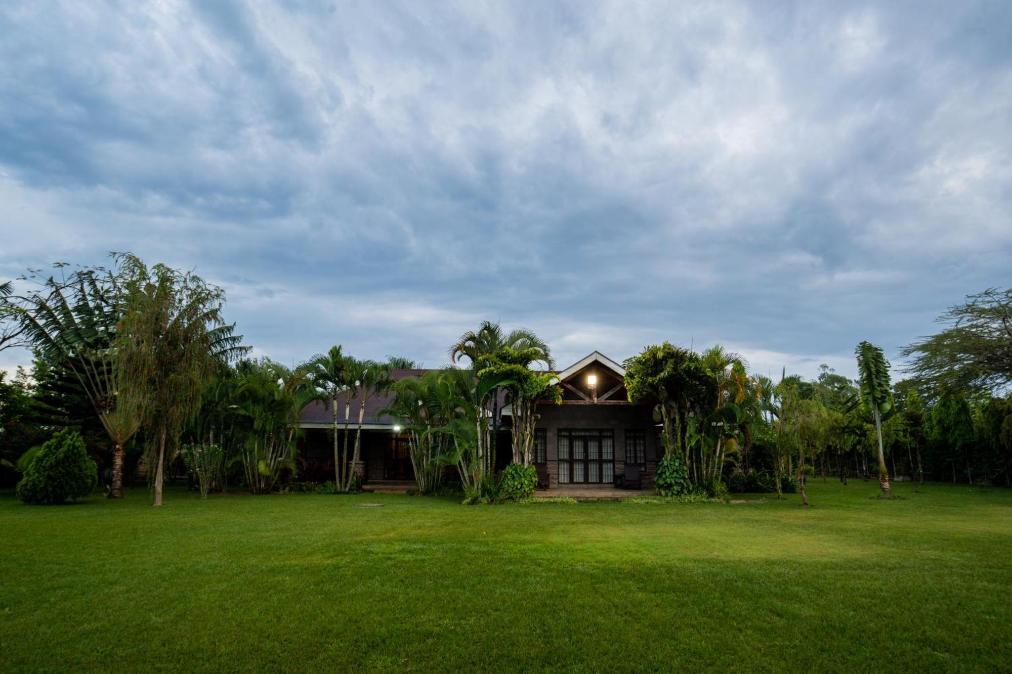 Ciala Resort Hotels In Кисуму Екстериор снимка