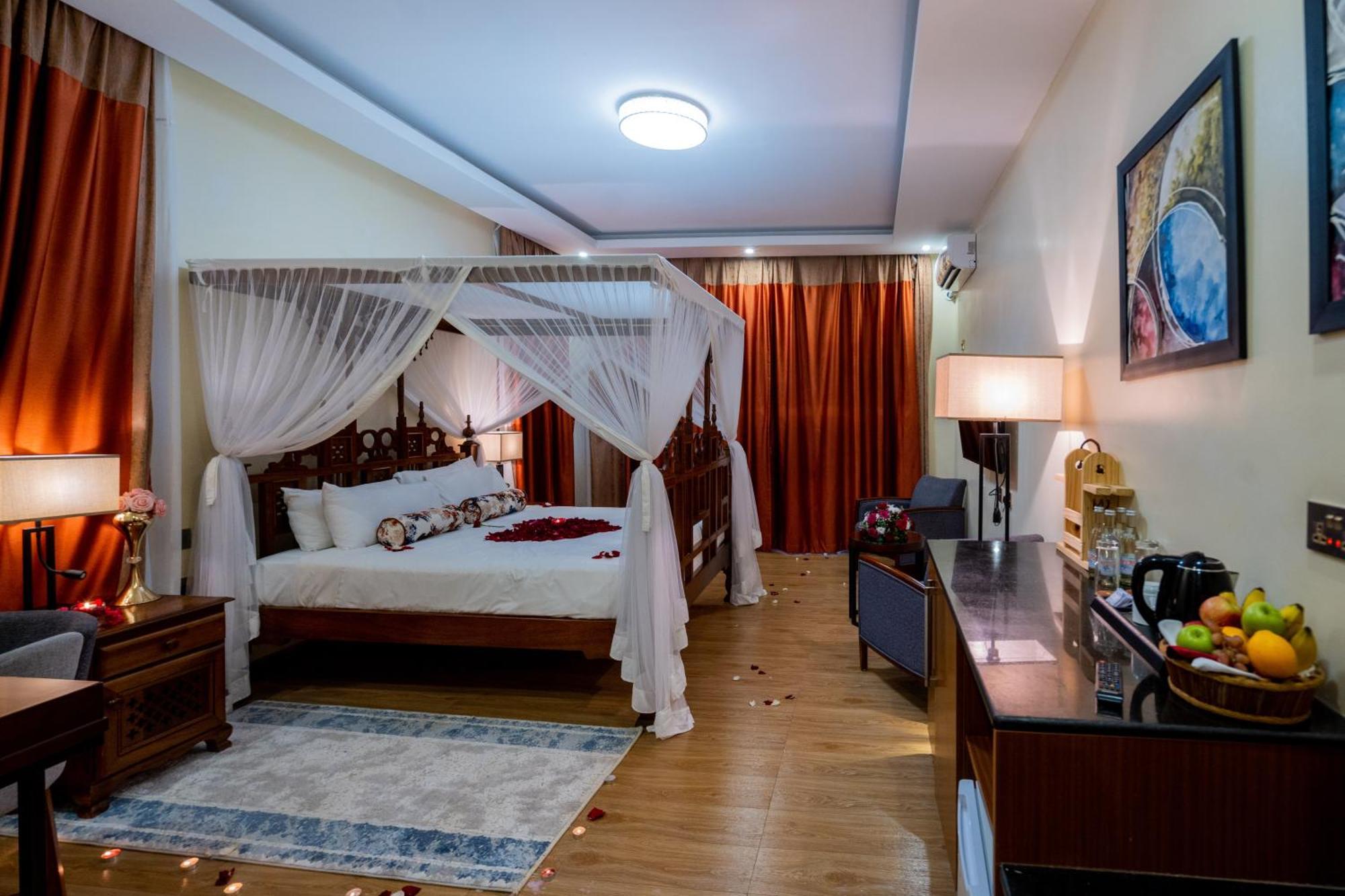 Ciala Resort Hotels In Кисуму Екстериор снимка