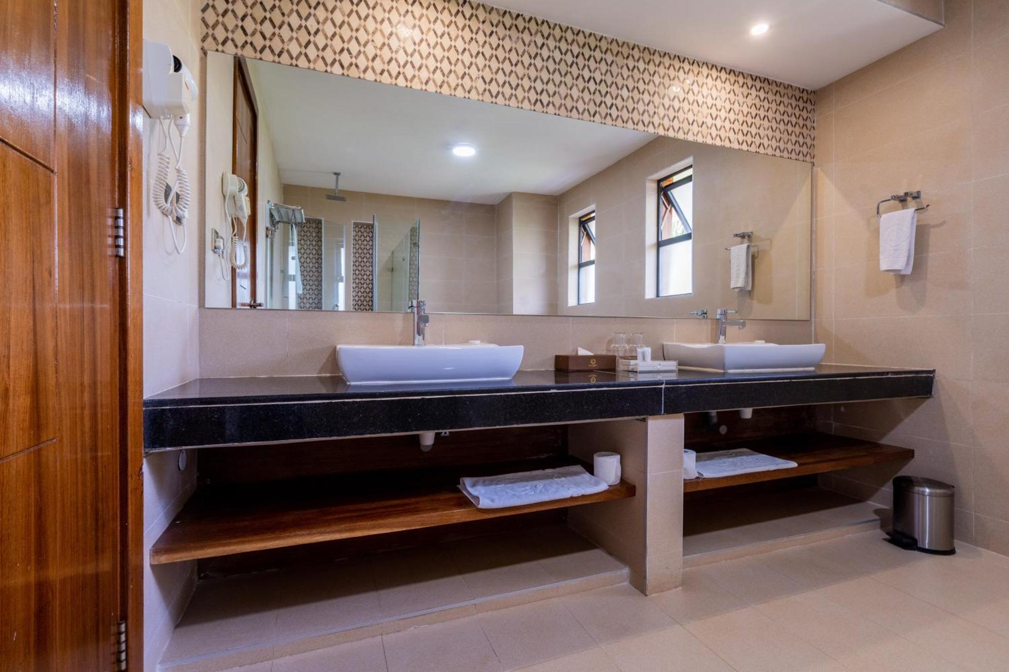 Ciala Resort Hotels In Кисуму Екстериор снимка